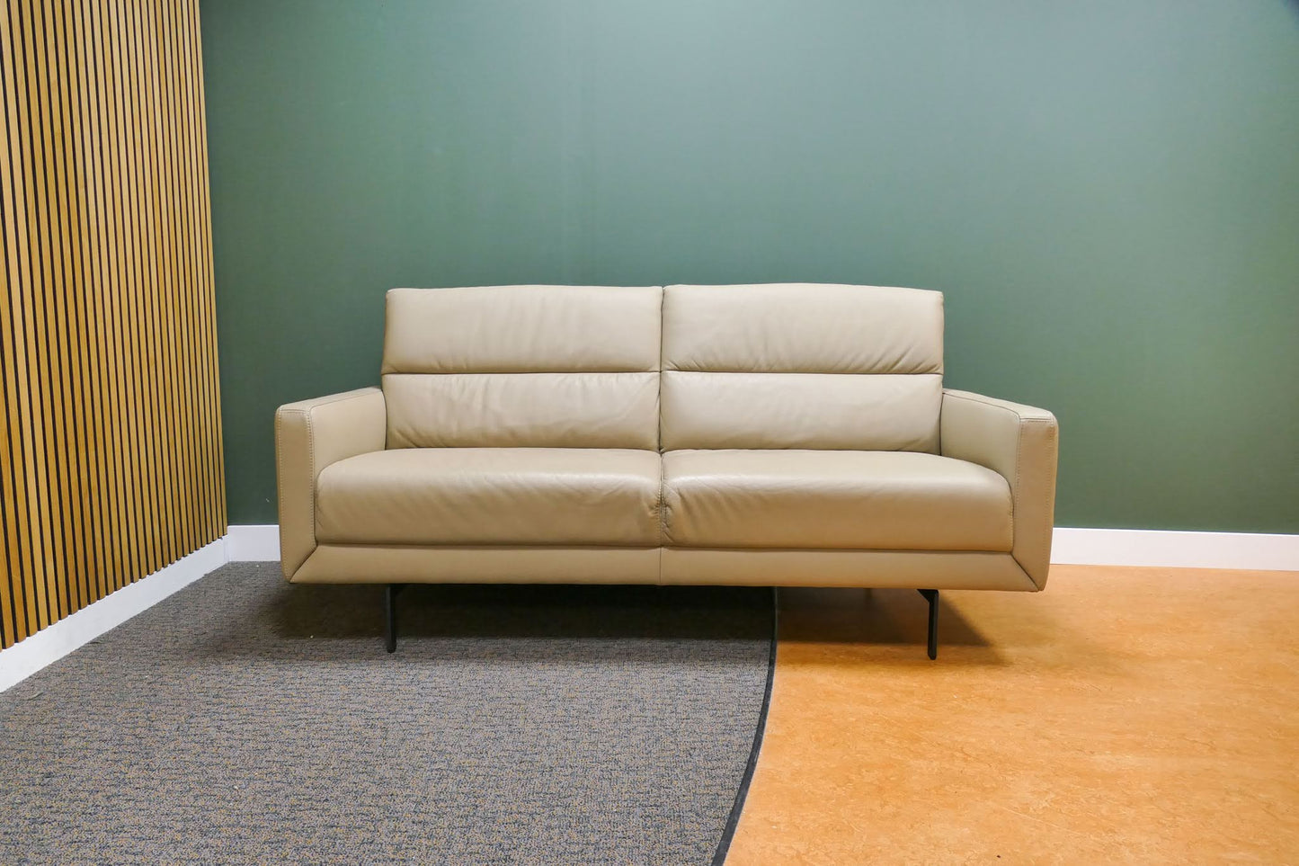 Refurbished 2,5 Zits Bank Prominent T501 Beige Leer