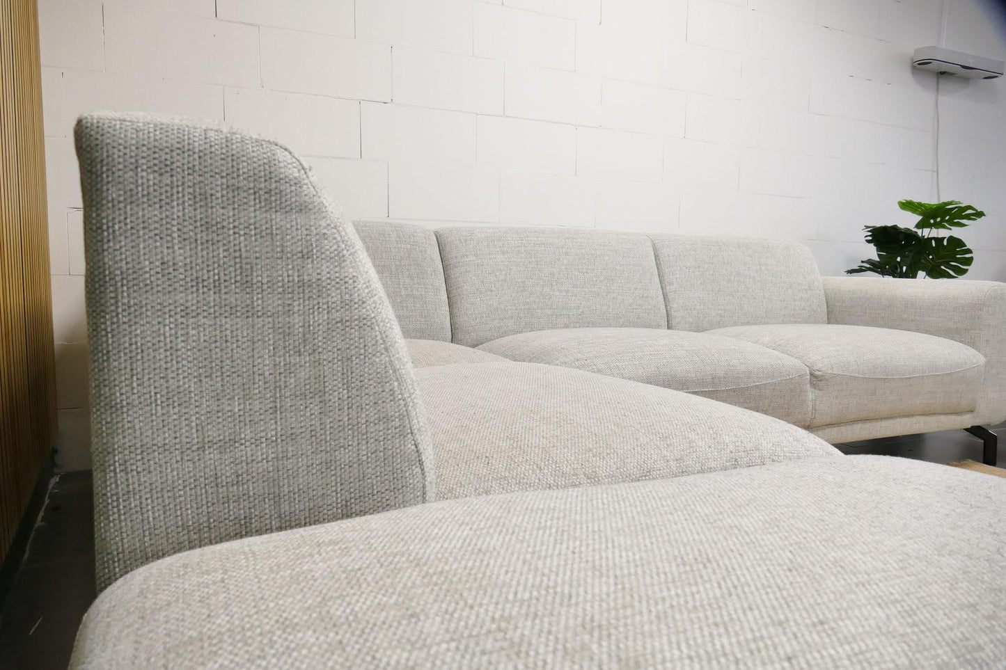 Refurbished Hoekbank Greige DFS