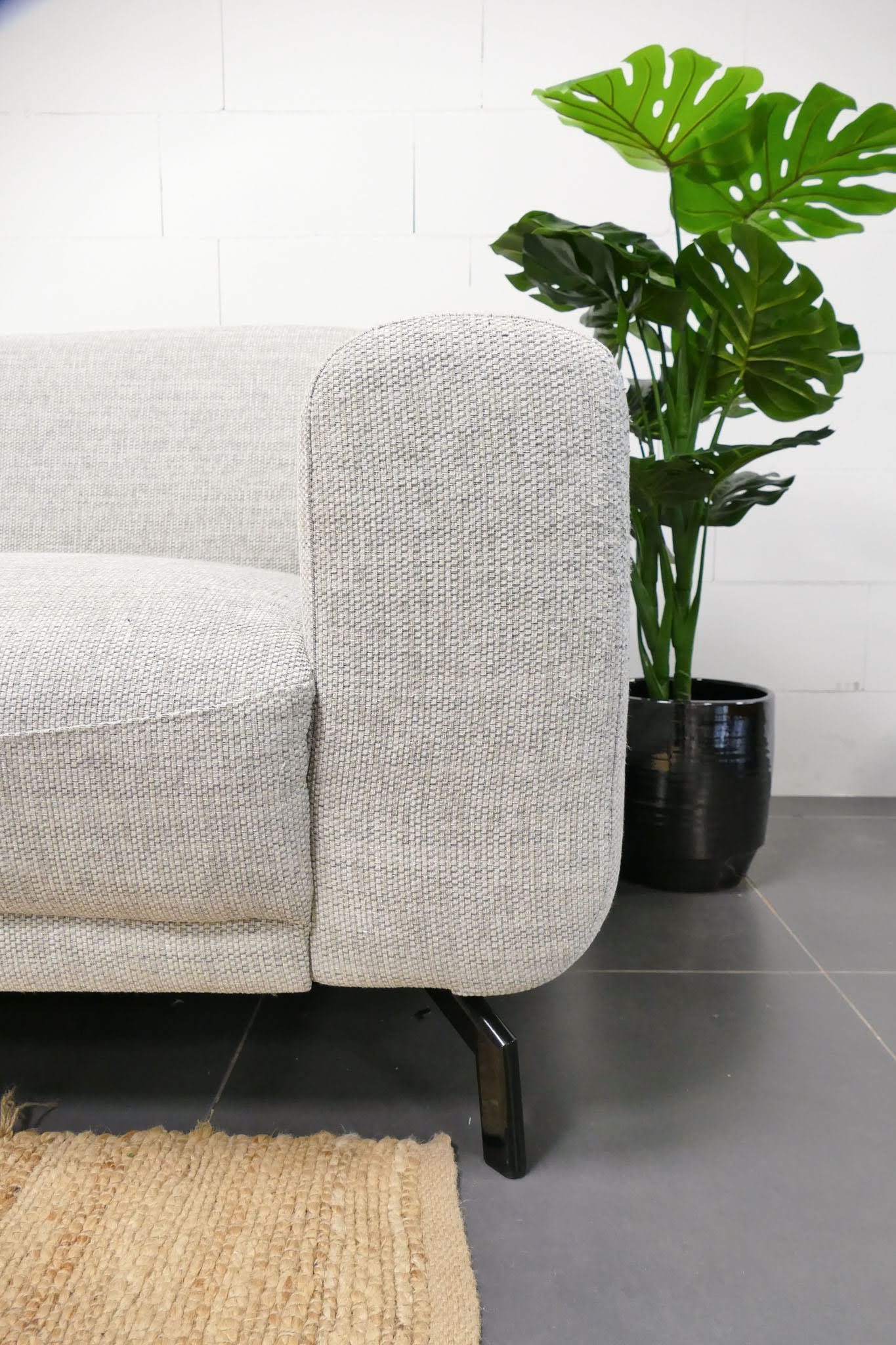 Refurbished Hoekbank Greige DFS