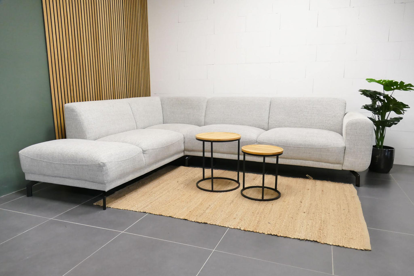 Refurbished Hoekbank Greige DFS