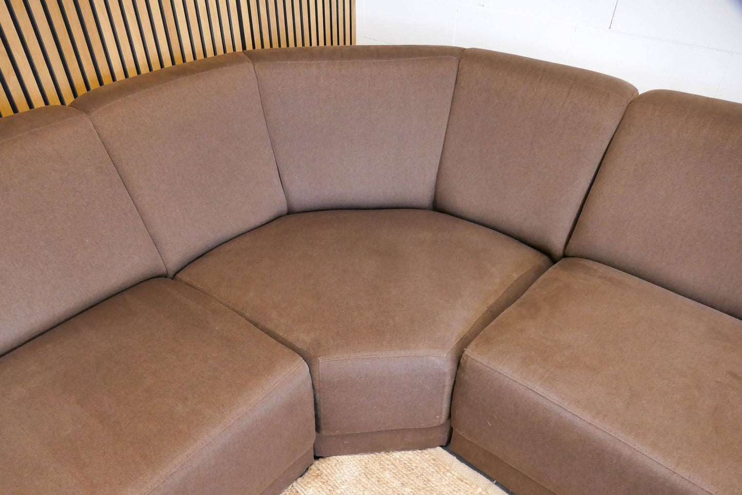 Refurbished Grote U-Bank Bruin