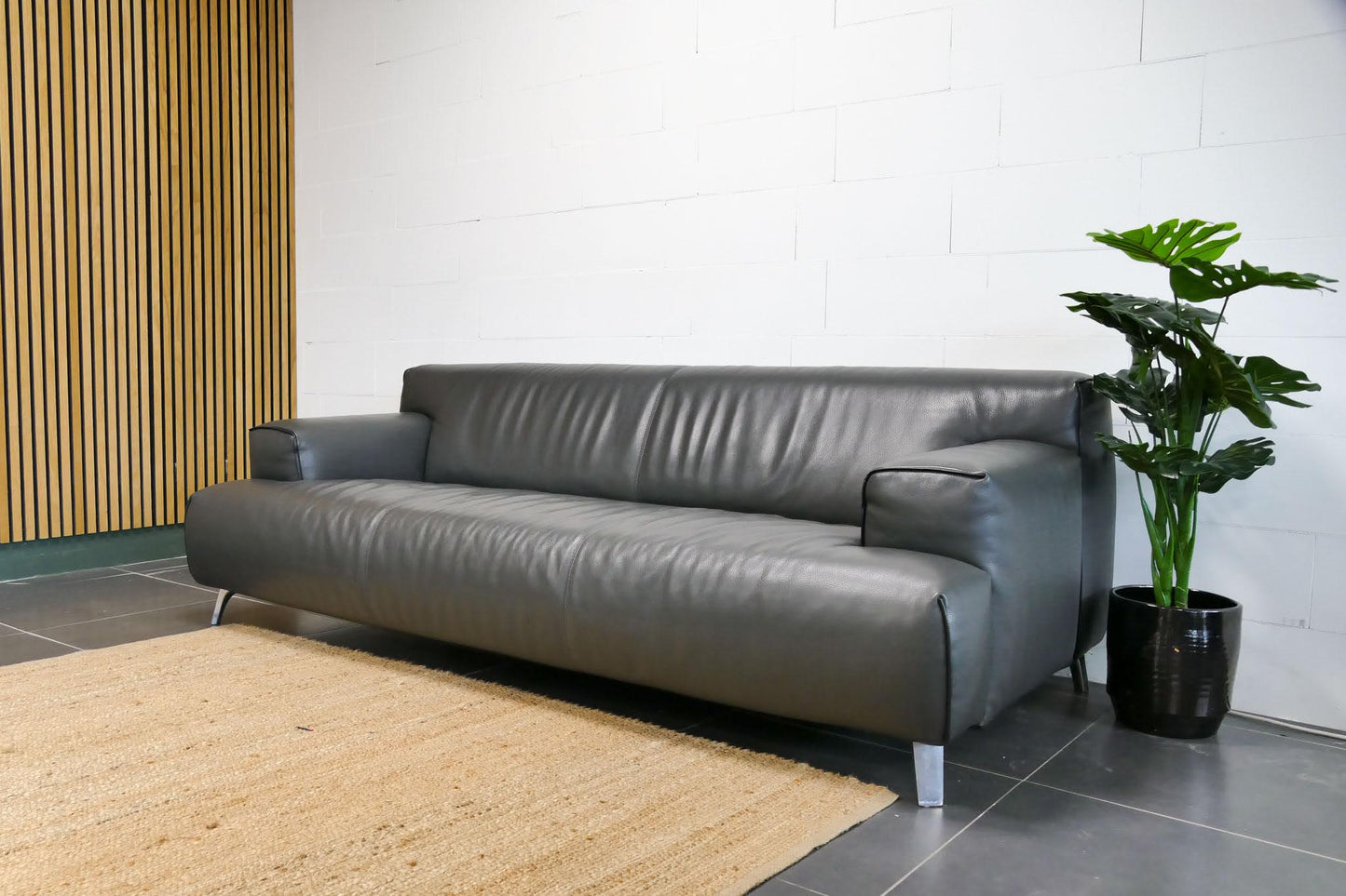 Refurbished Leolux Oscar Antraciet leer