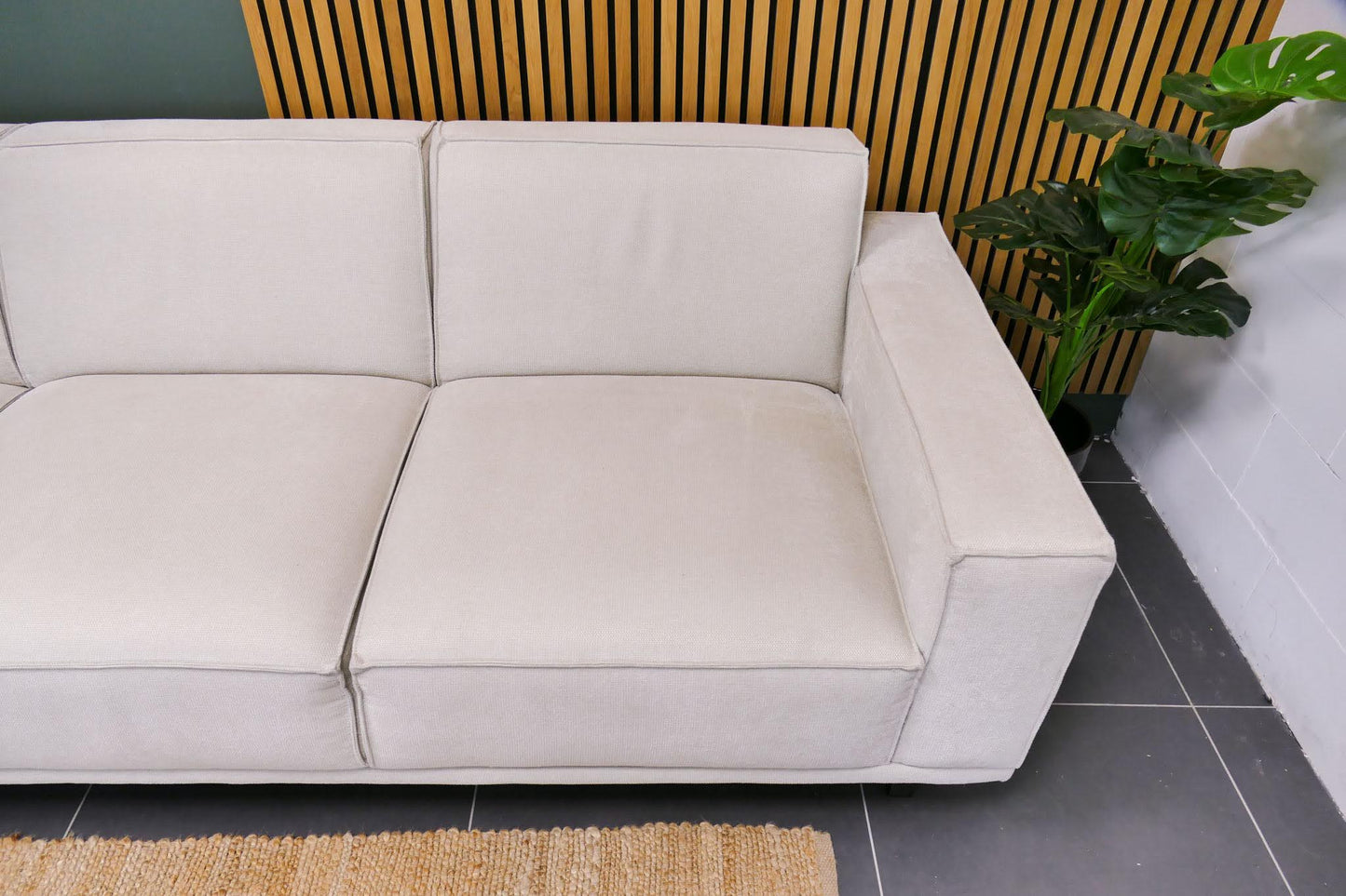 Refurbished 4-zits bank beige Haco