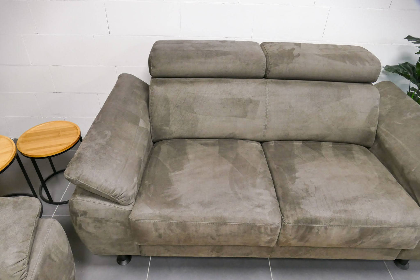 Refurbished 2 + 3 zits met Hocker INHOUSE Rigas