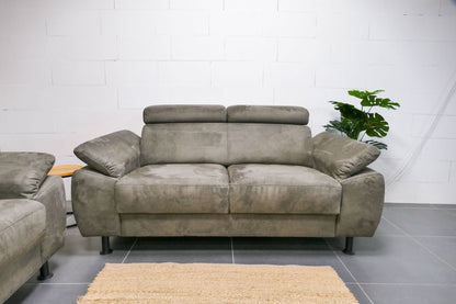 Refurbished 2 + 3 zits met Hocker INHOUSE Rigas