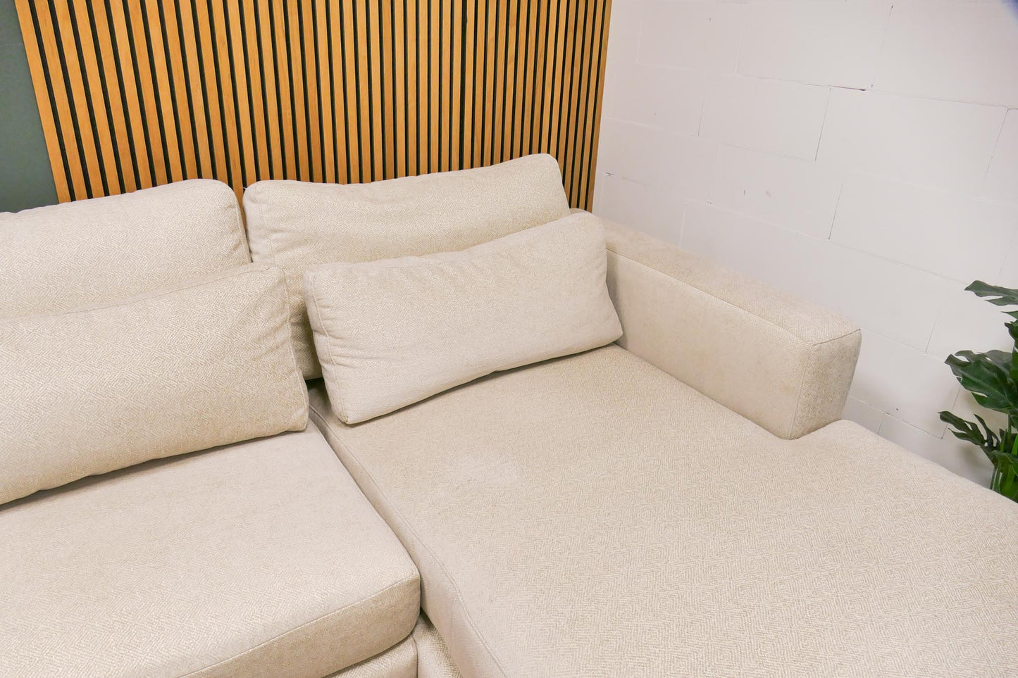 Refurbished Goossens Lounge Bank Beige