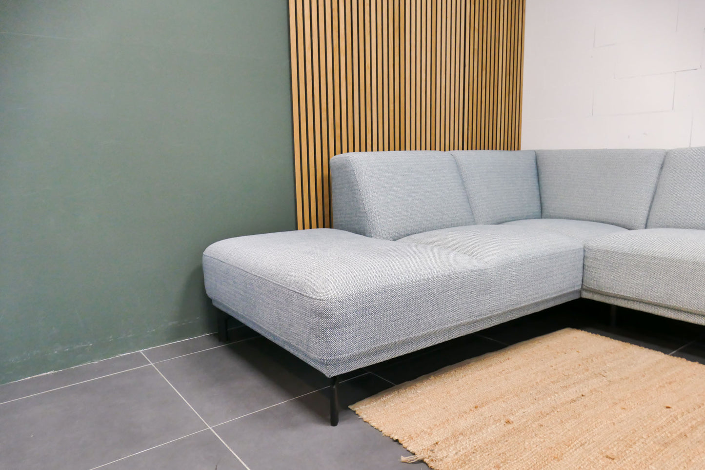 Refurbished Montel Hoekbank Viano Mintgroen