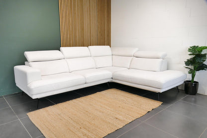 Refurbished Goossens Hoekbank Viggo gebroken wit