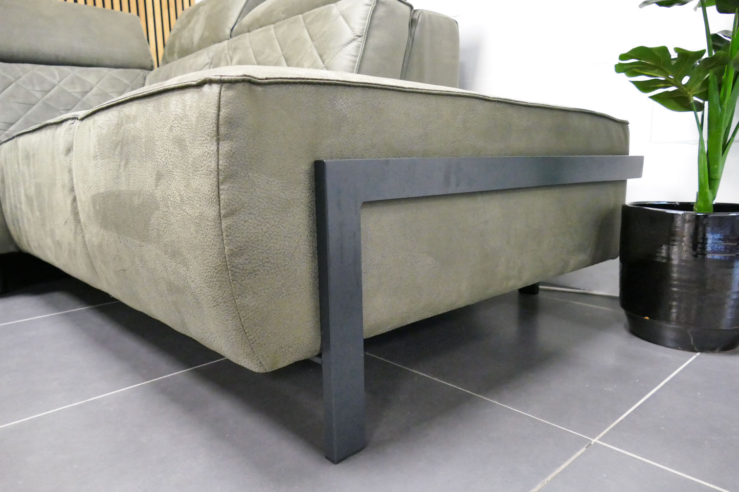 Refurbished Henders & Hazel Hoekbank Busan Groen