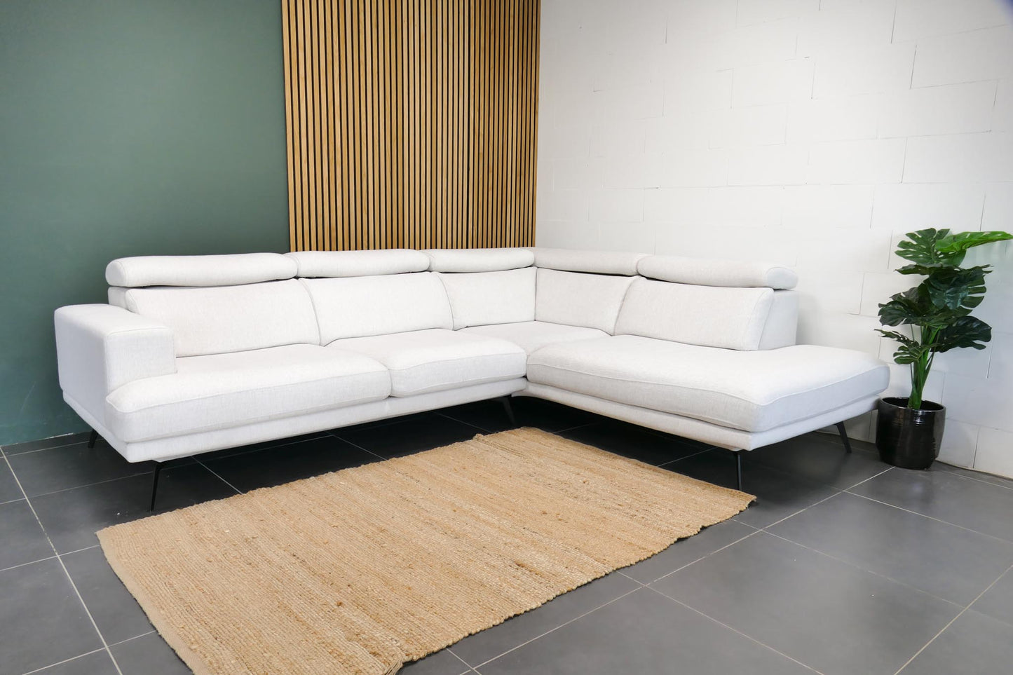 Refurbished Goossens Hoekbank Viggo gebroken wit