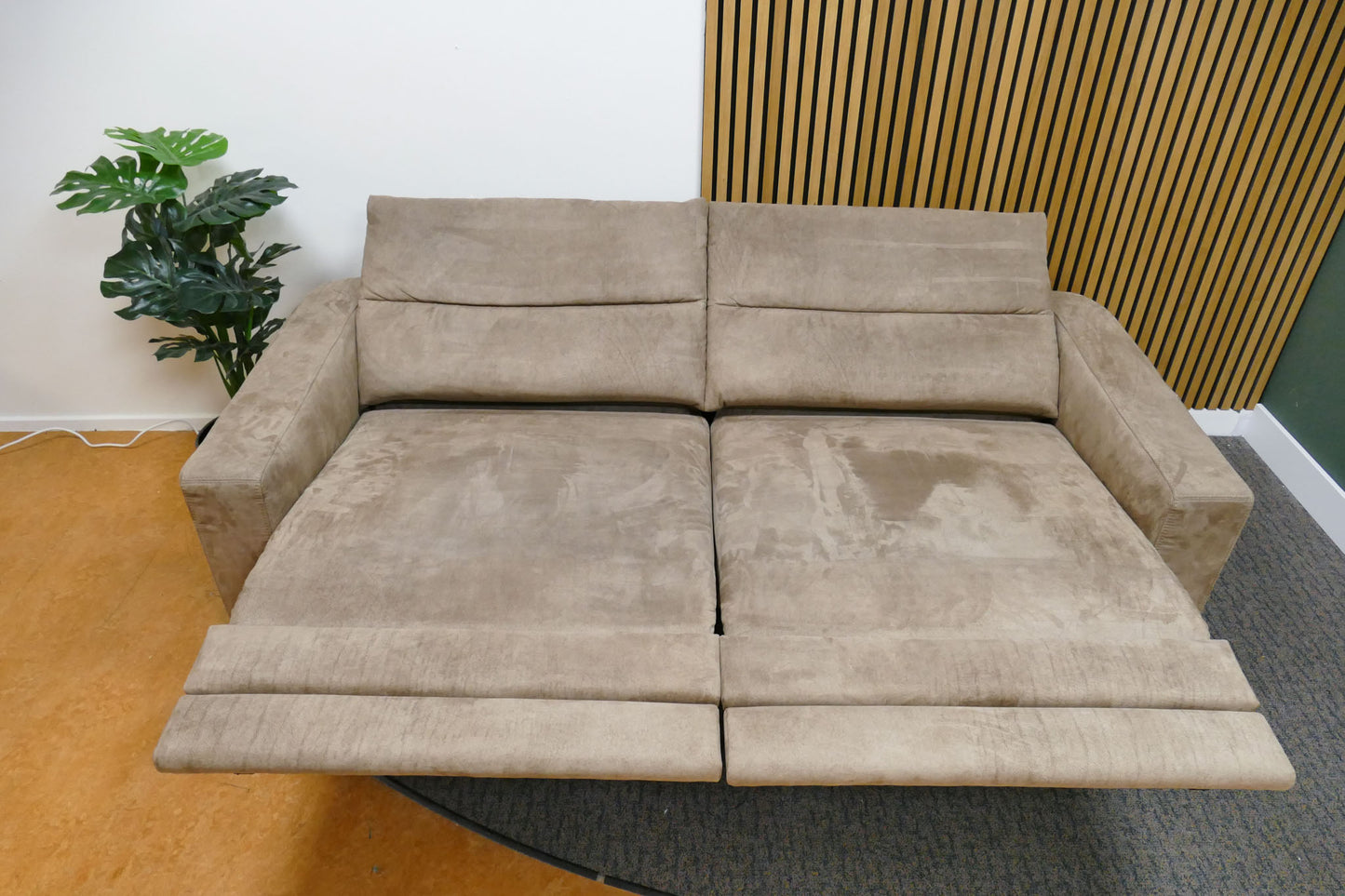 Refurbished 2,5-zits Prominent elektrisch verstelbaar