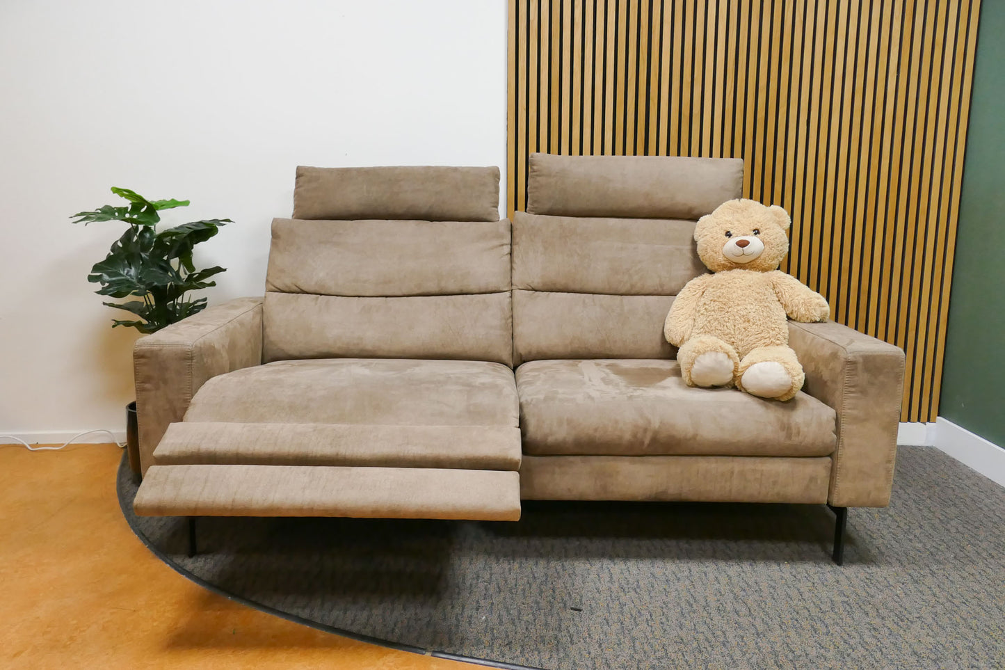 Refurbished 2,5-zits Prominent elektrisch verstelbaar