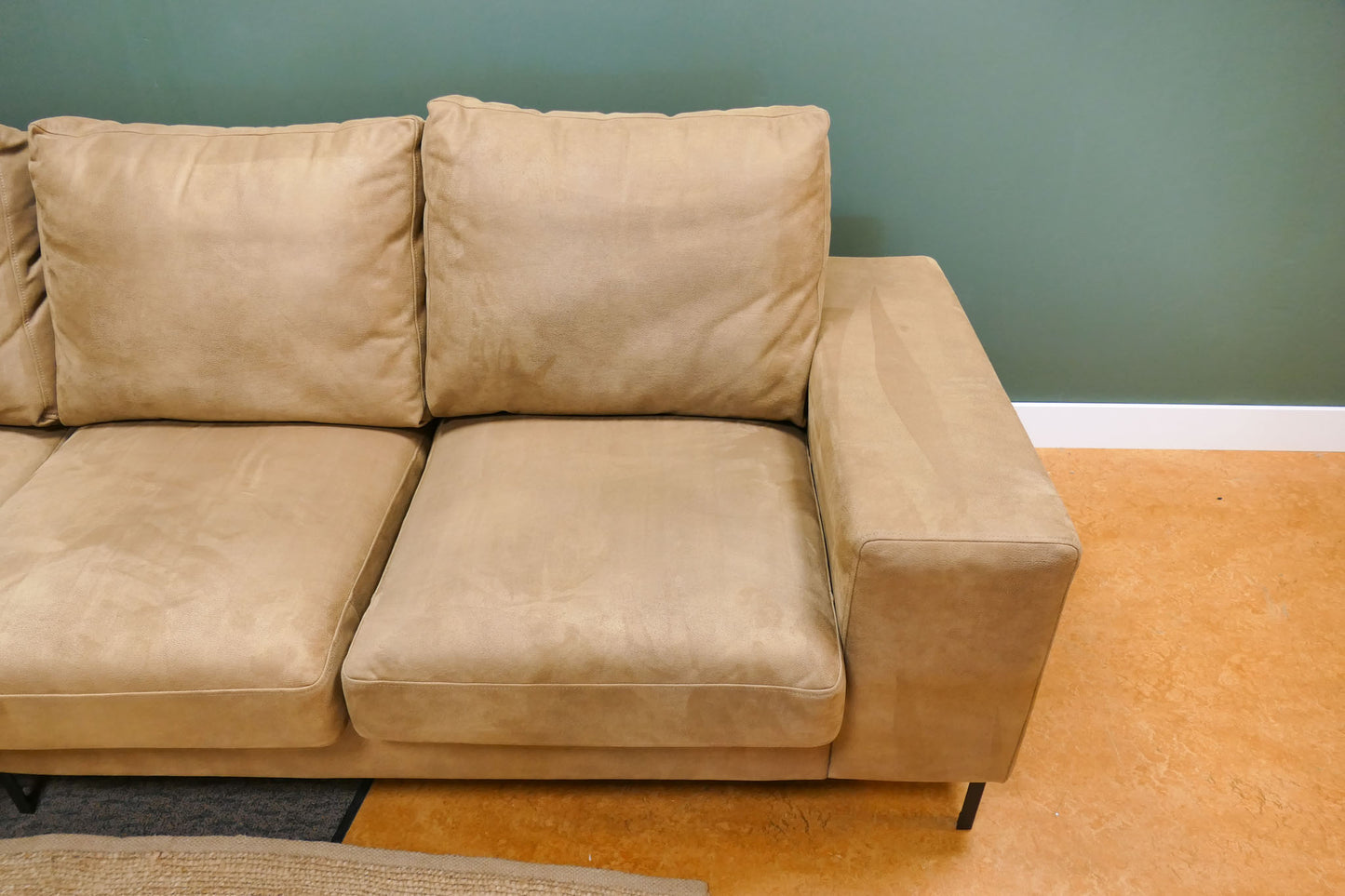 Refurbished Urban Sofa Hoekbank Camel Bruin
