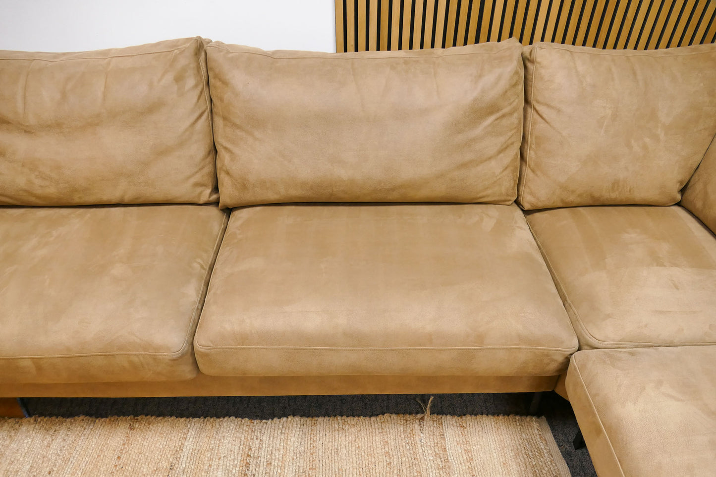 Refurbished Urban Sofa Hoekbank Camel Bruin