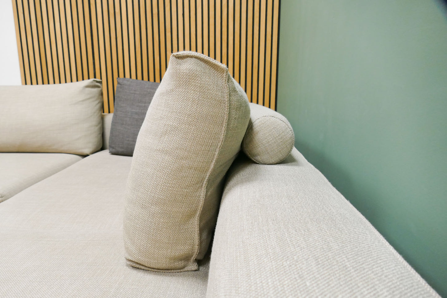 Refurbished Hoekbank Design on Stock Aikon Lounge Beige