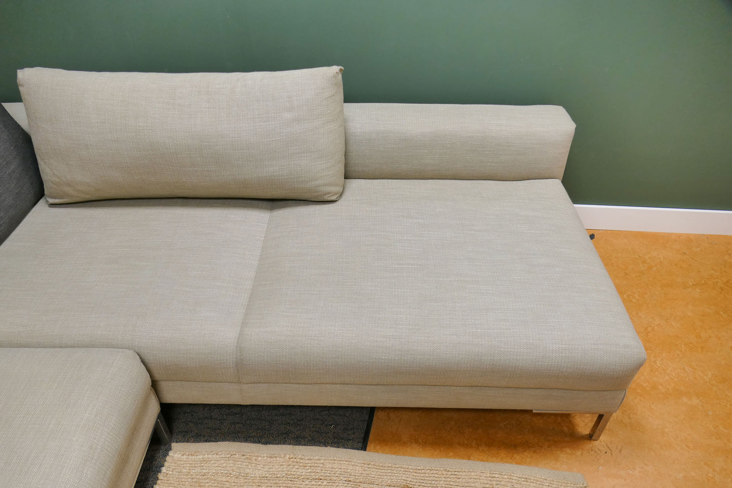Refurbished Hoekbank Design on Stock Aikon Lounge Beige