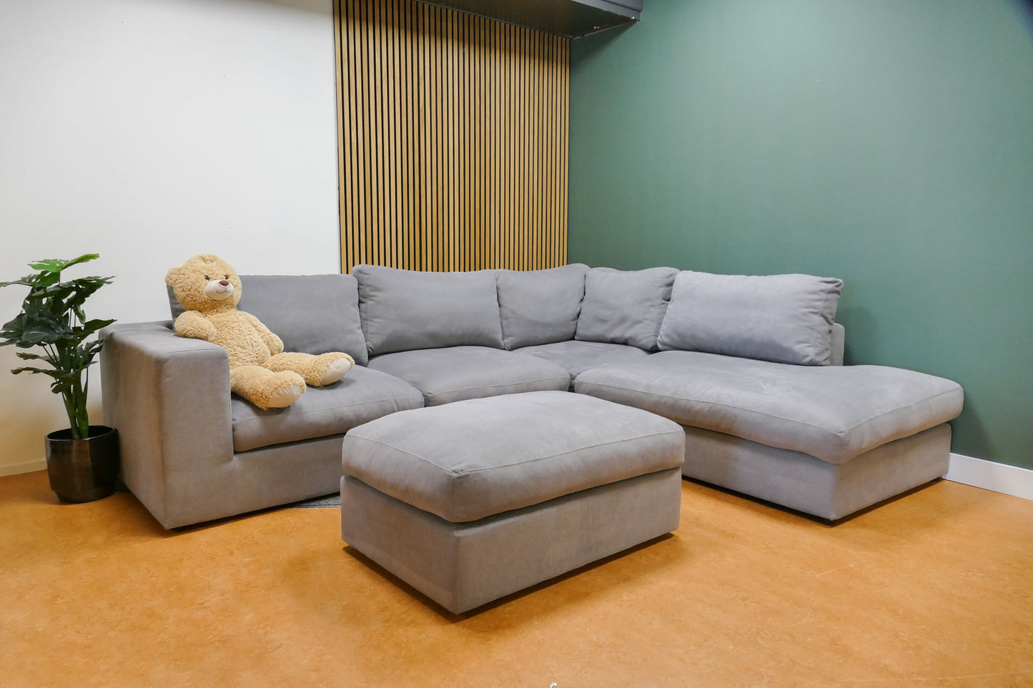 Refurbished Grote Loungebank + Hocker Grijs