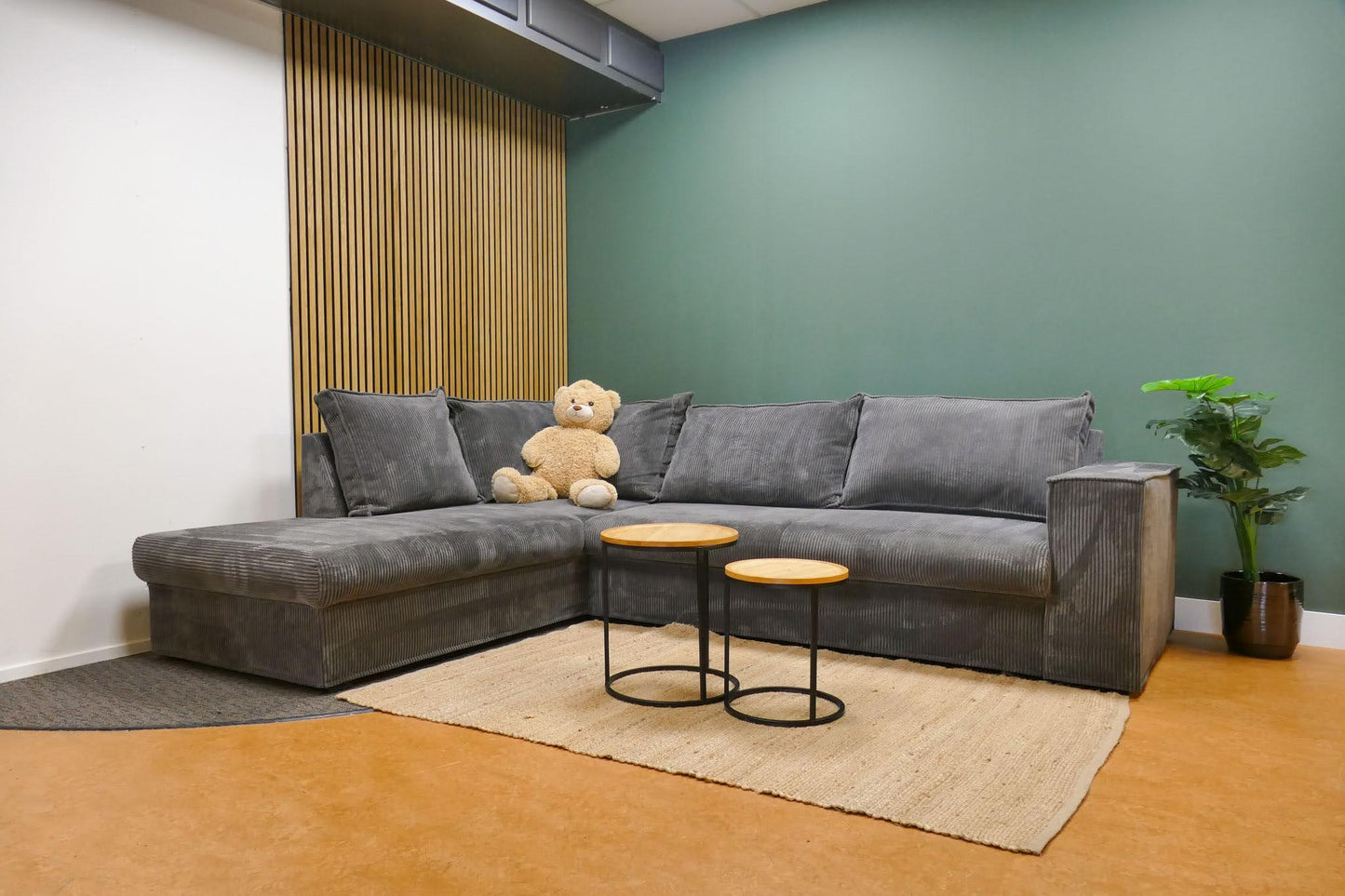 Refurbished Ribstof Hoekbank Grijs