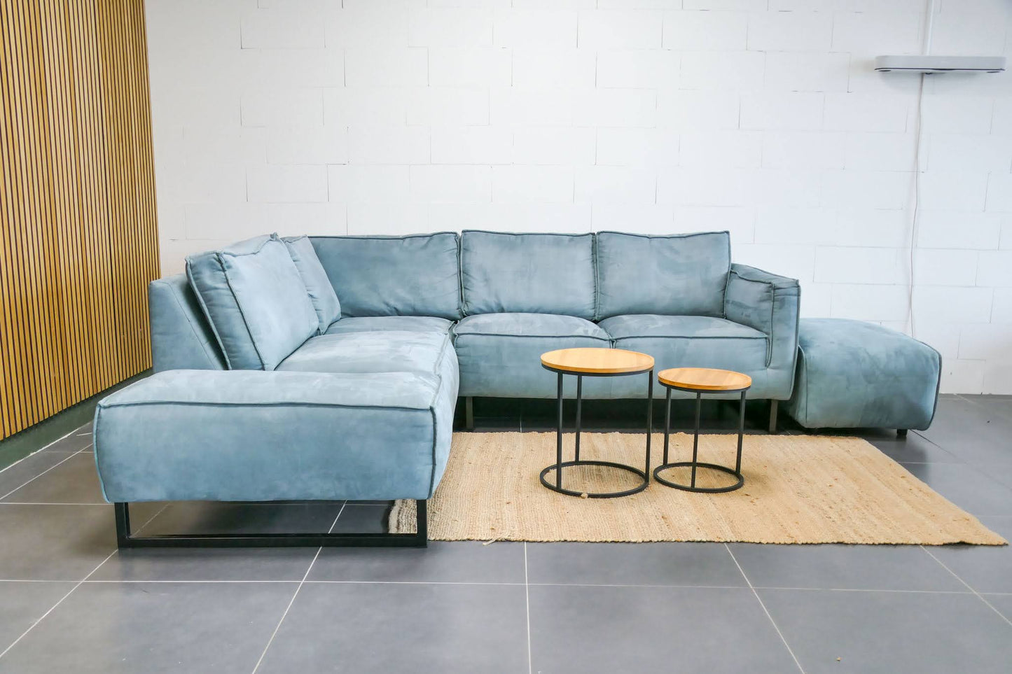 Refurbished Hoekbank Turquoise met Hocker