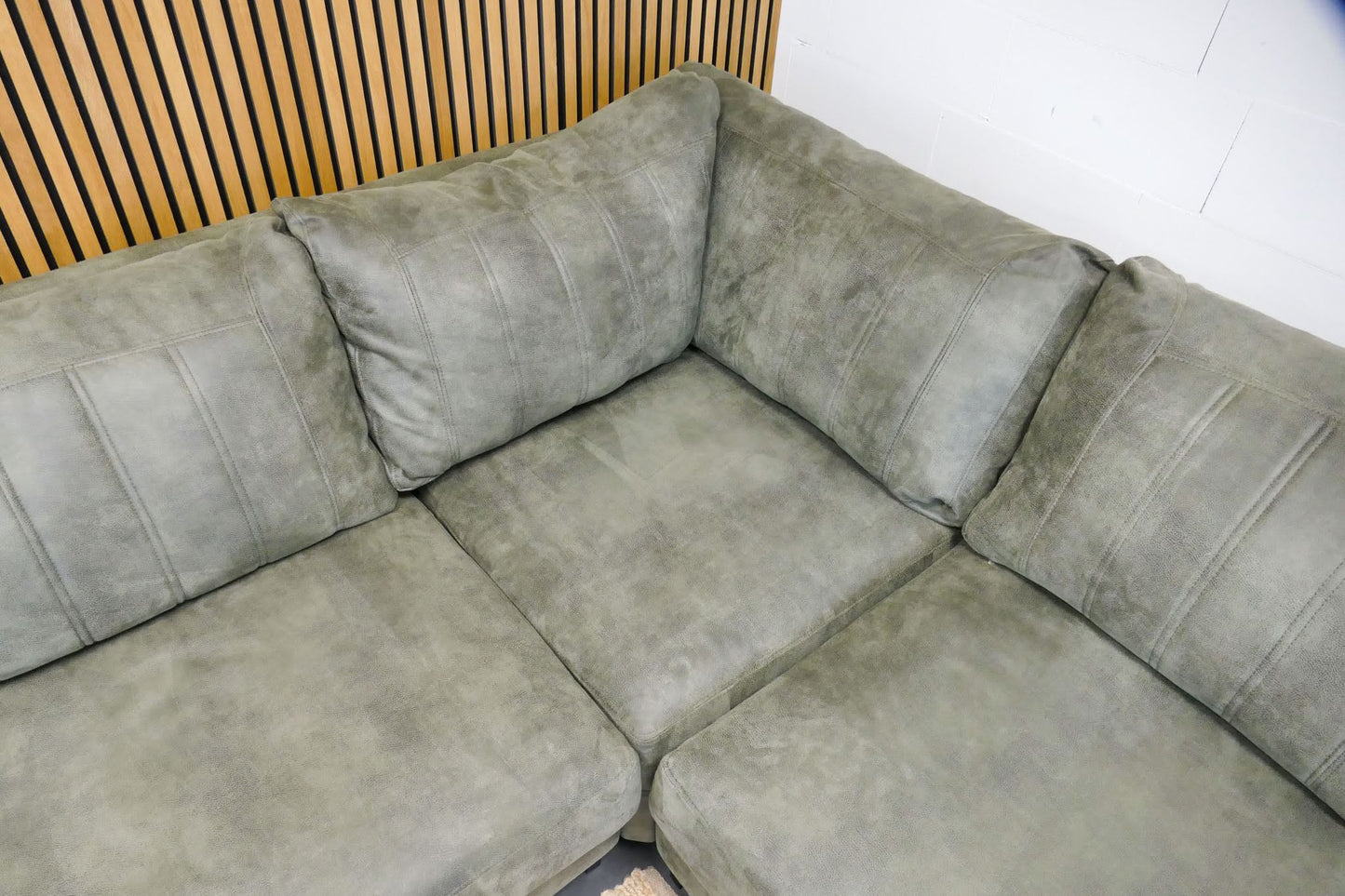 Refurbished Urban Sofa hoekbank groen microvezel